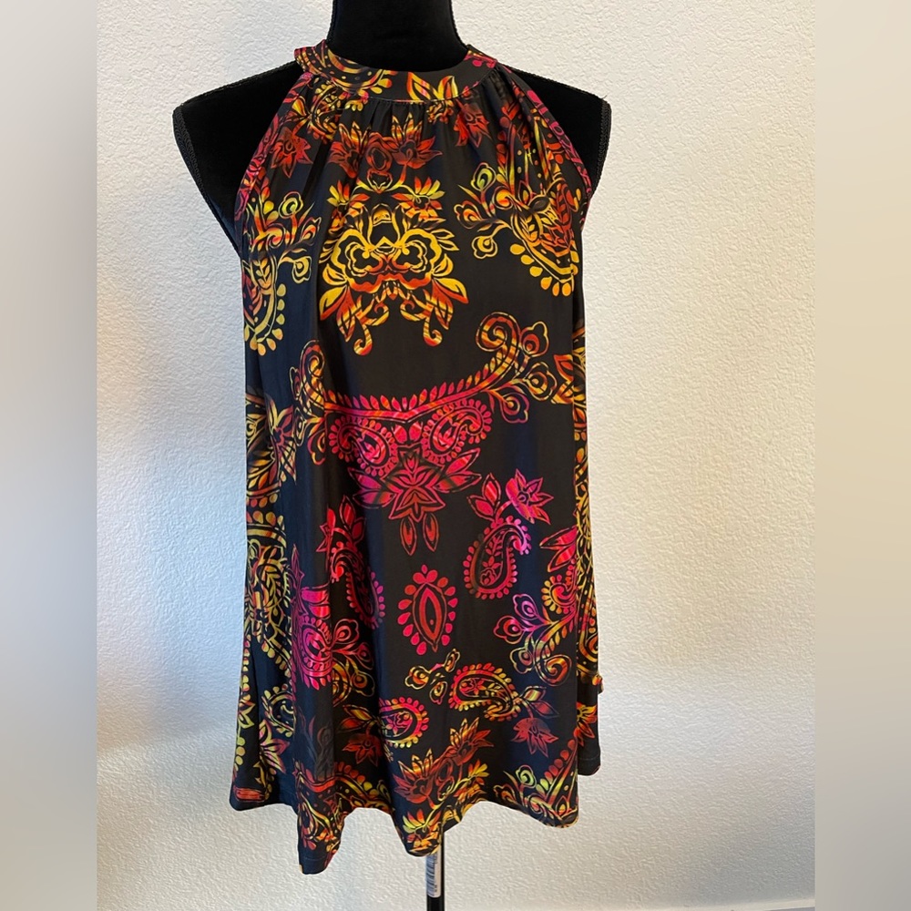 UDEAR | Black & Pink Paisley High-Neck Sleeveless Top  TB1-17